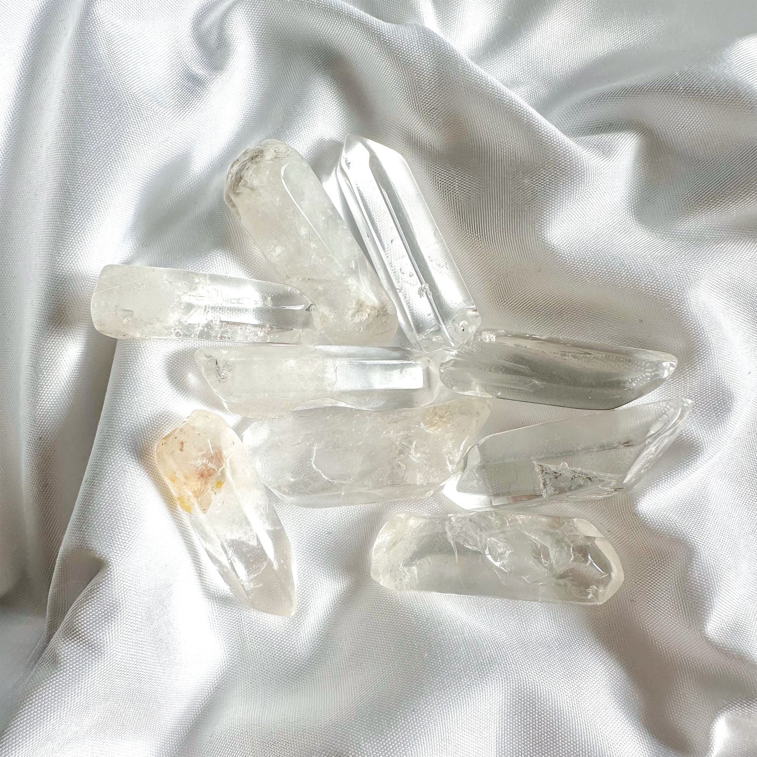 Clear Quartz - Meaning, Healing Properties & Benefits
