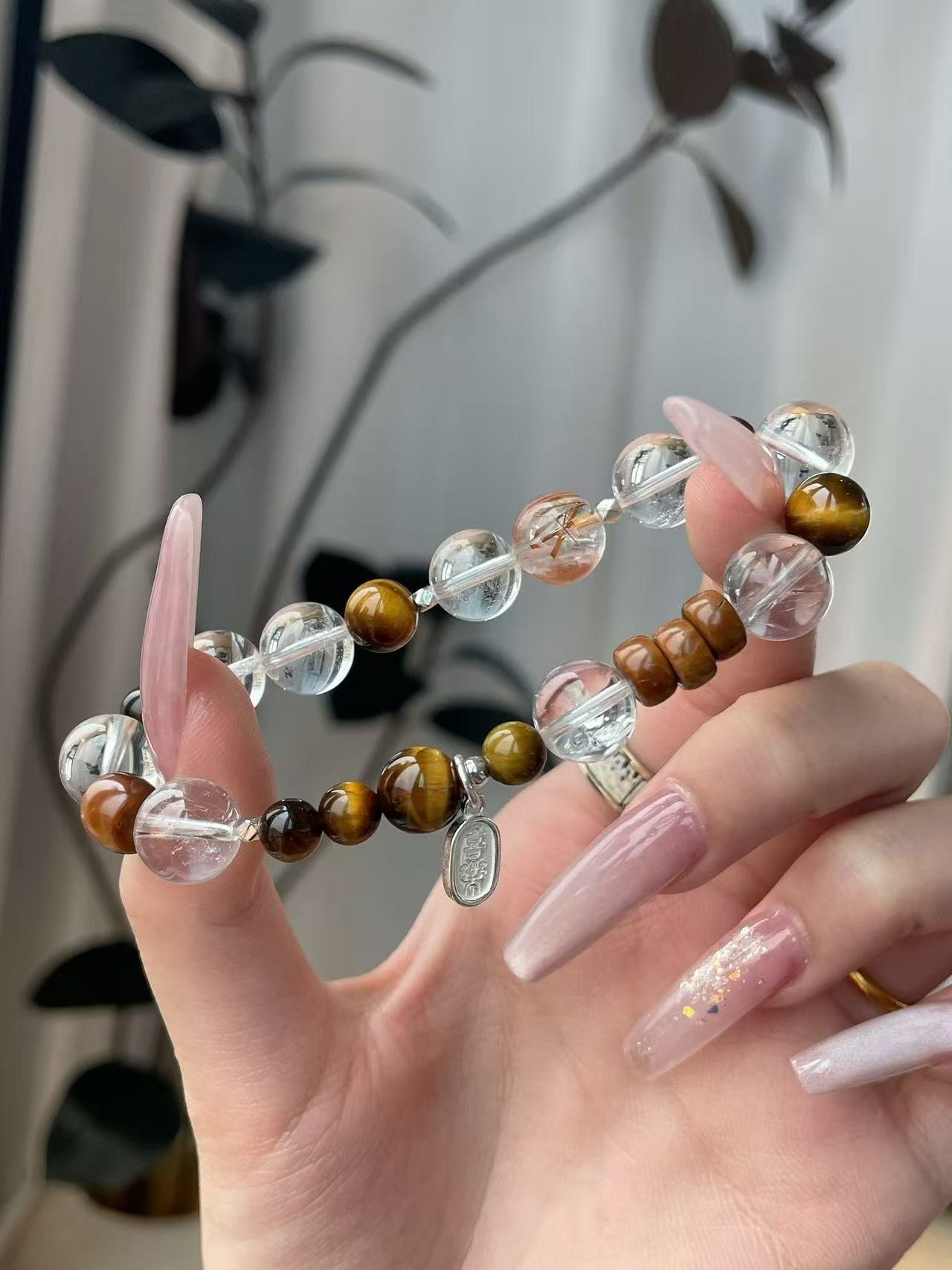 AAPLUS Crystals Energy Bracelet - Howlite, Clear Quartz, Tiger's Eye