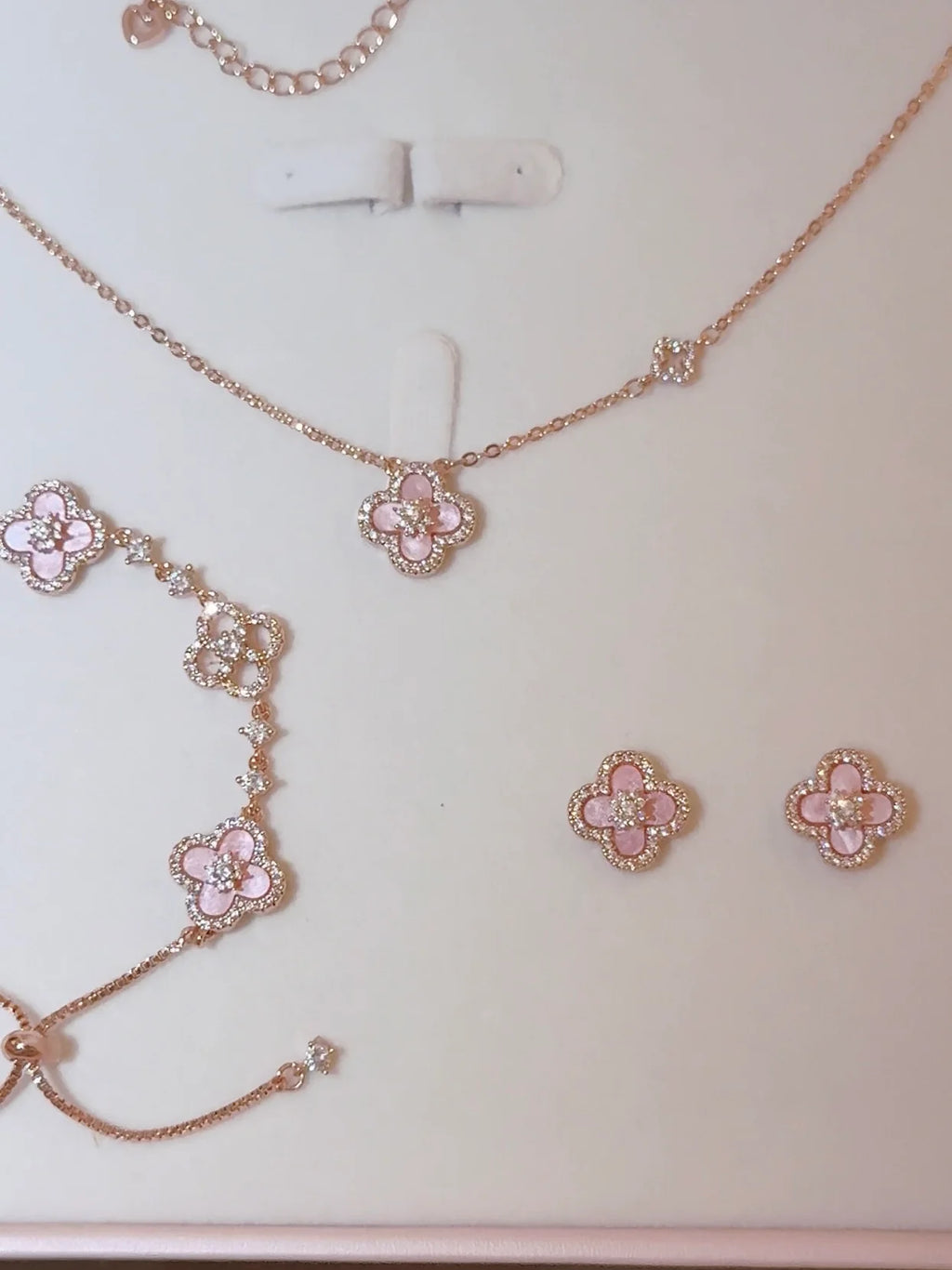 Sakura Cleef Necklace